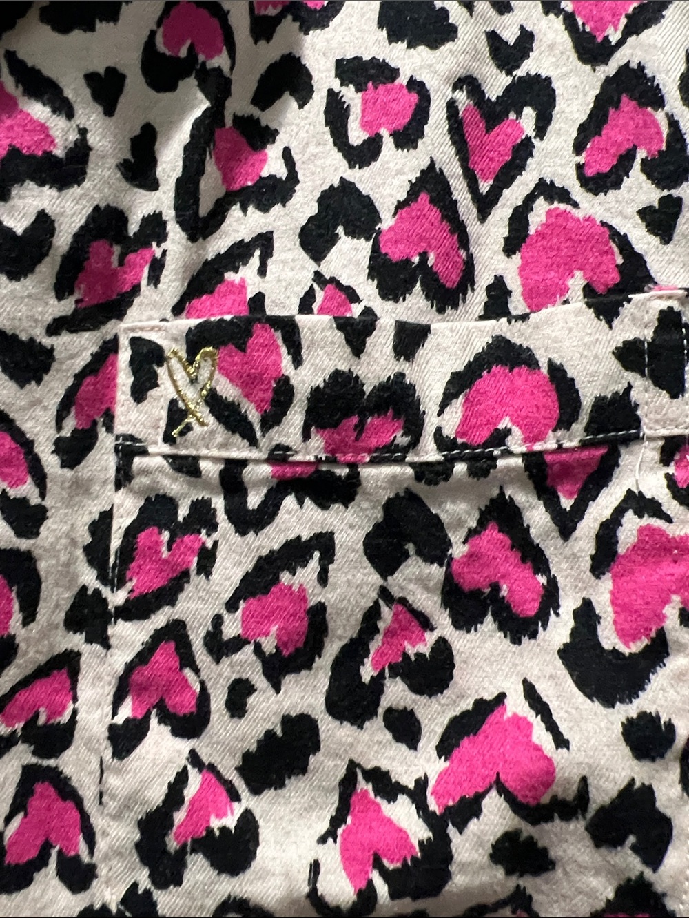 Victoria's Secret Pink and Black Heart Leopard Button-Front Pajama Top - Picture 4 of 10